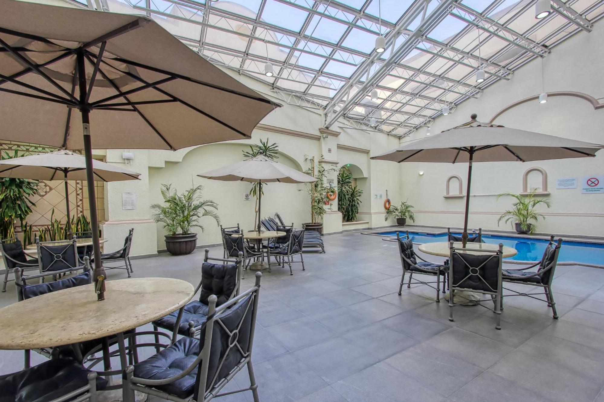 Holiday Inn Leon-Convention Center By Ihg Exterior photo